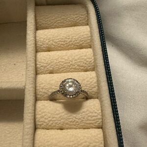 Pandora silver round sparkle ring